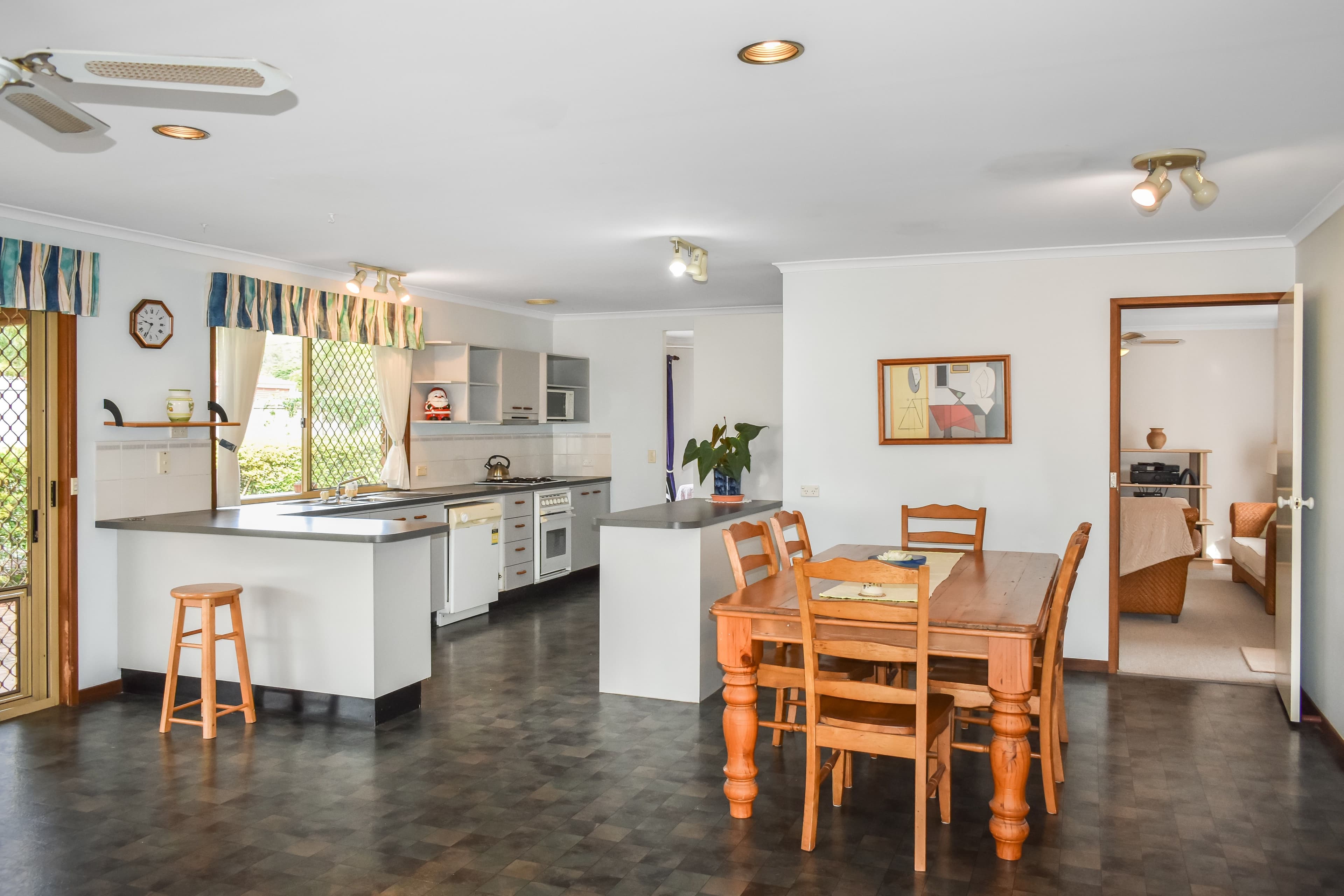 14 Tibrogargan Drive, Beerburrum QLD 4517, Beerburrum - Thumbnail 2