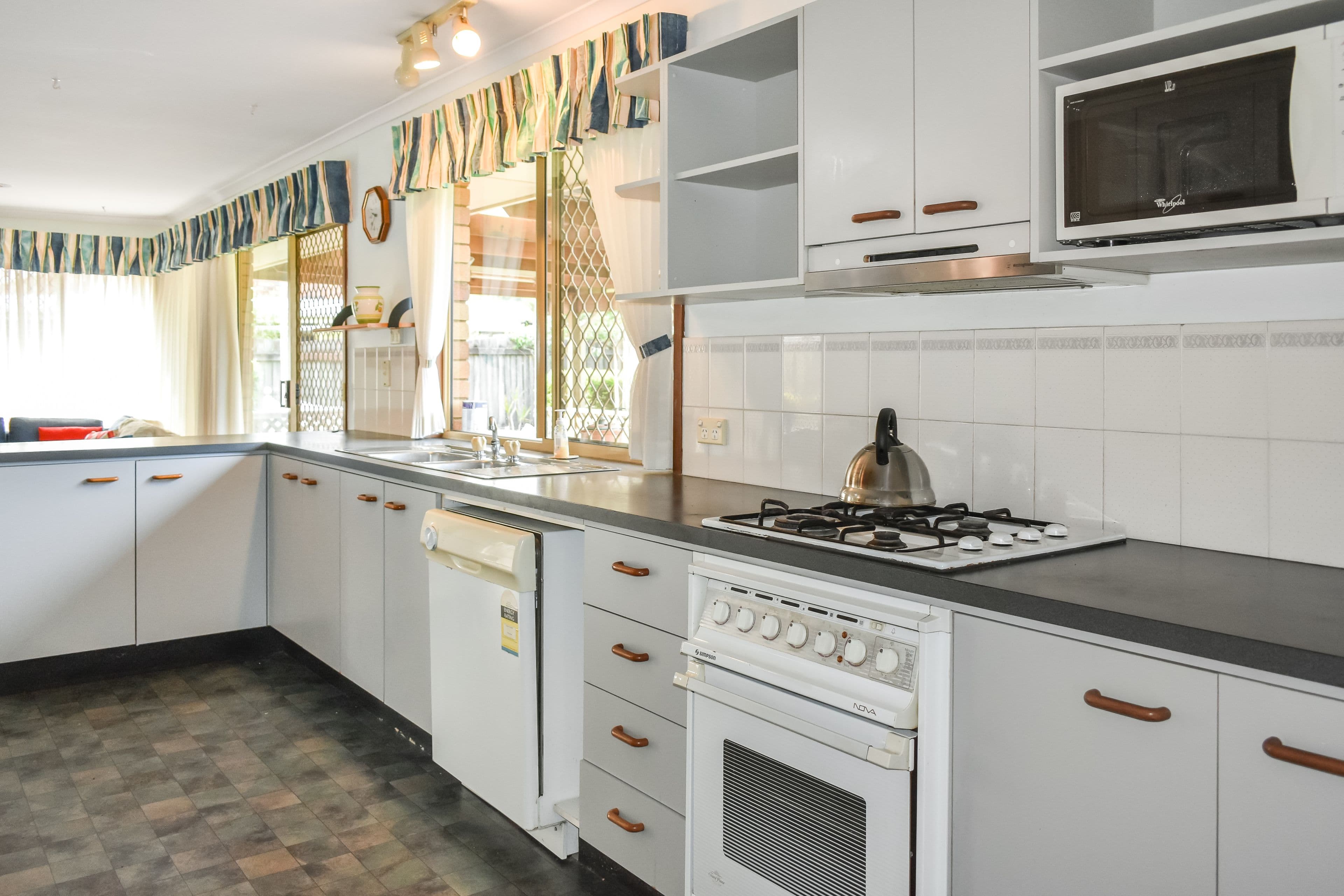 14 Tibrogargan Drive, Beerburrum QLD 4517, Beerburrum - Thumbnail 5