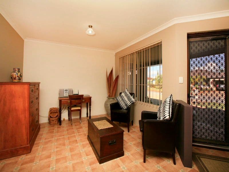 2 Clare Close, CAVERSHAM WA 6055, Caversham - Thumbnail 3
