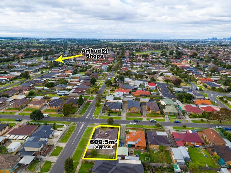 35 Walter Street, St Albans VIC 3021, St Albans - Image 1