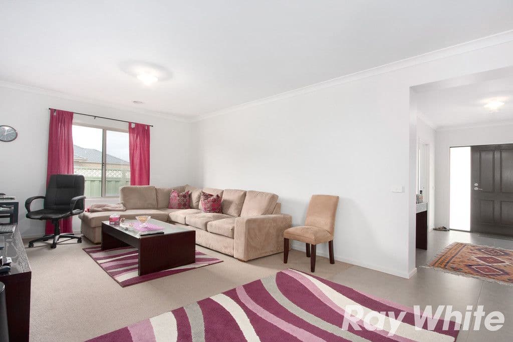 21 Ivy Leaf Road, Pakenham VIC 3810, Pakenham - Thumbnail 3