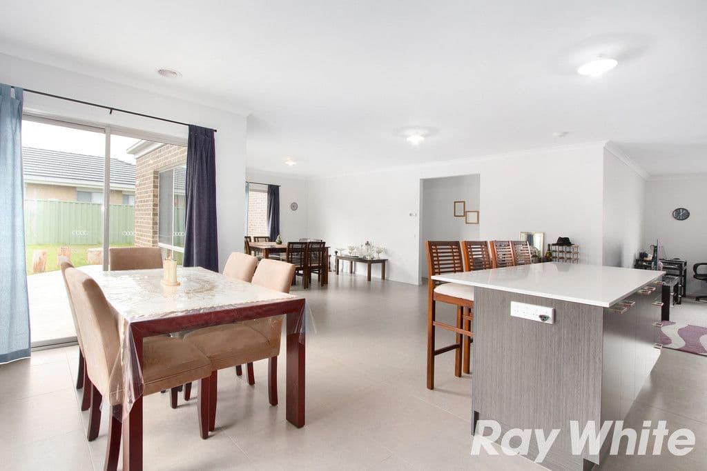 21 Ivy Leaf Road, Pakenham VIC 3810, Pakenham - Thumbnail 6