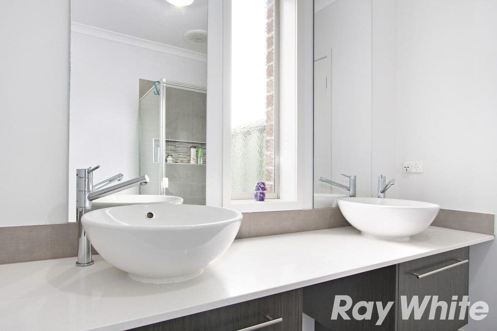 21 Ivy Leaf Road, Pakenham VIC 3810, Pakenham - Thumbnail 8
