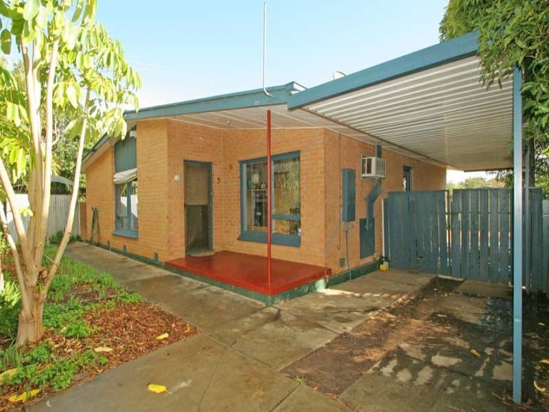 17 Christopher Road, Christie Downs - Image 1
