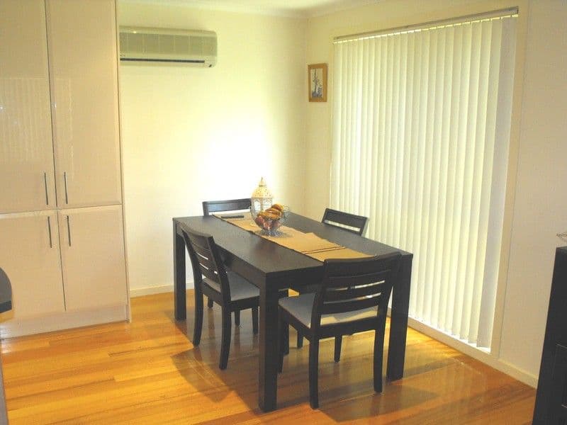 6 Honeysuckle Court, MILL PARK VIC 3082, Mill Park - Thumbnail 5