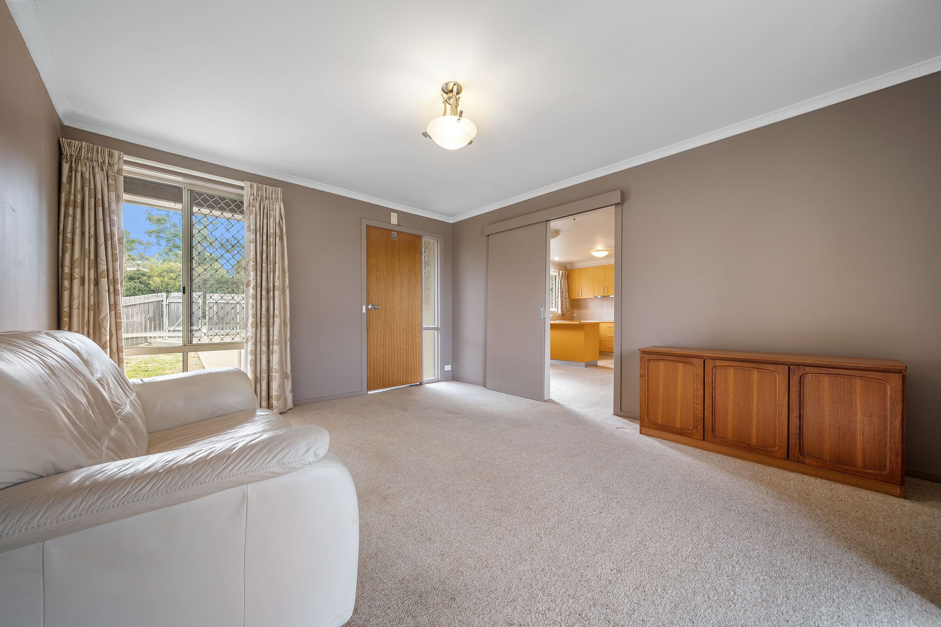 3 Sadleir Place, Charnwood ACT 2615, Charnwood - Thumbnail 2