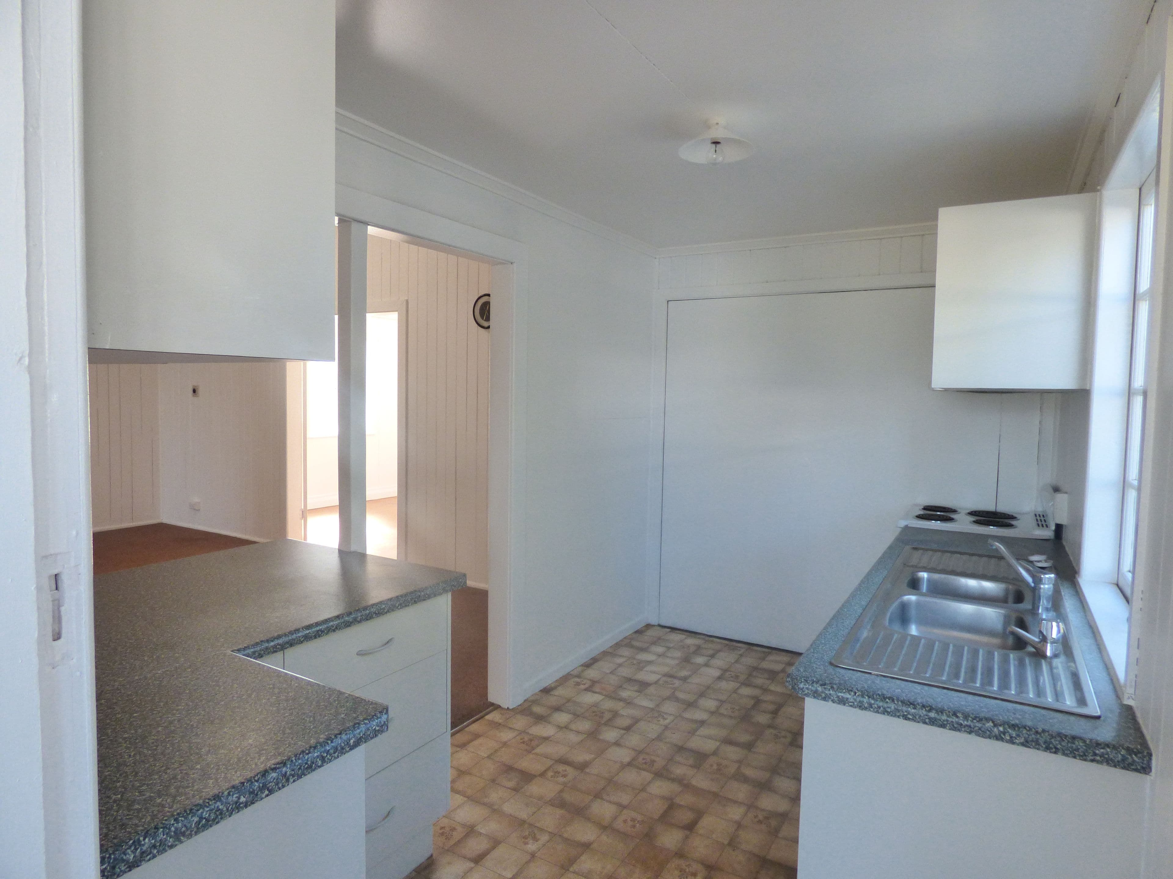 48 Arthur Street, Roma QLD 4455, Roma - Thumbnail 5
