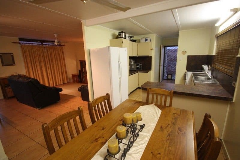 9 Strathdee Court, AYR QLD 4807, Ayr - Thumbnail 2