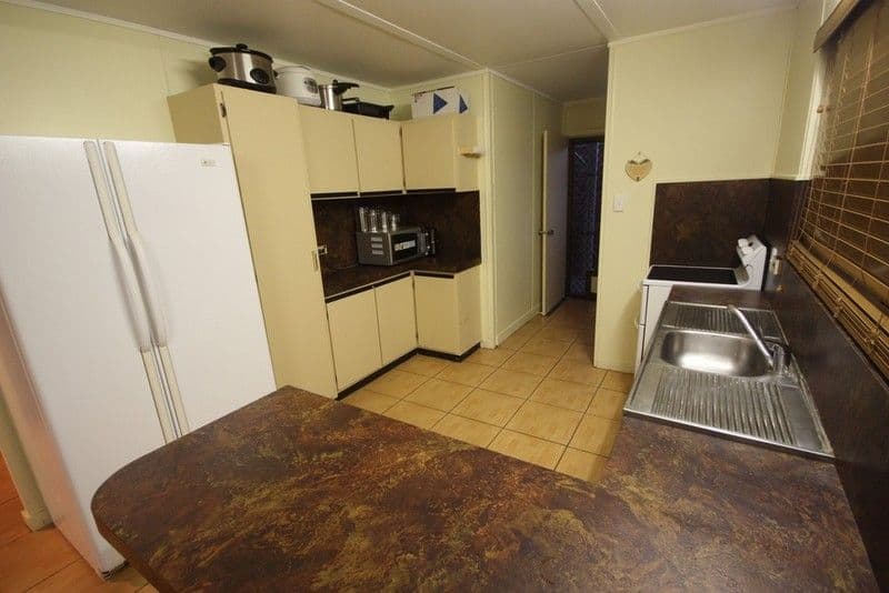 9 Strathdee Court, AYR QLD 4807, Ayr - Thumbnail 4