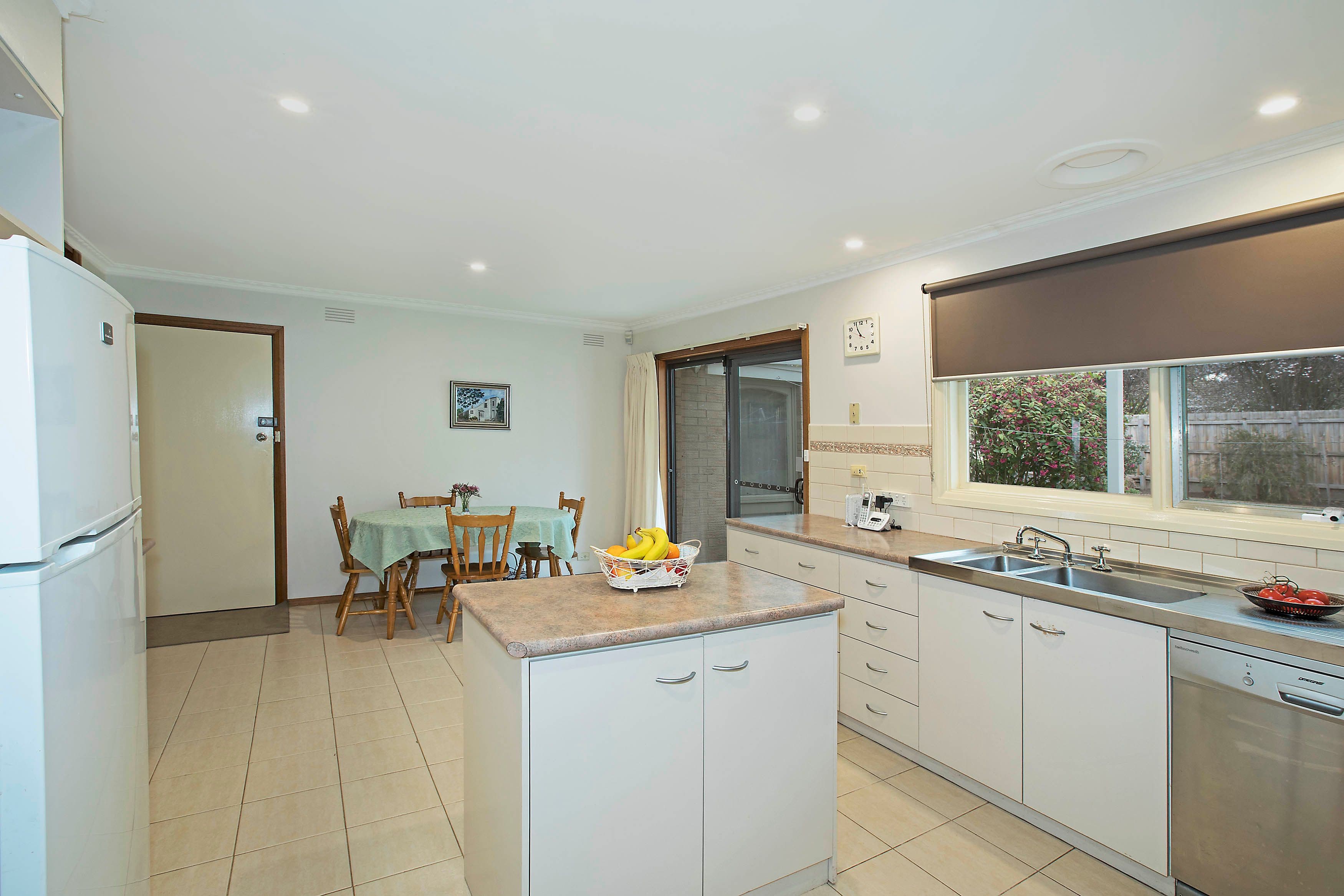 13 Bruthen Road, Highton VIC 3216, Highton - Thumbnail 8