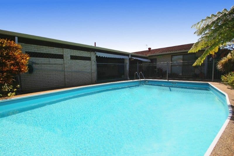 10 Strathdee Avenue, BUNDABERG SOUTH QLD 4670, Bundaberg South - Thumbnail 2