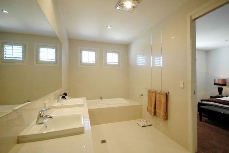 55 Compass Drive, BIGGERA WATERS QLD 4216, Biggera Waters - Thumbnail 5