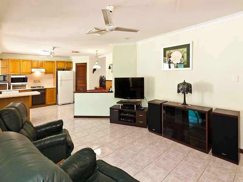 14 Resolution Drive, WAIKIKI WA 6169, Waikiki - Thumbnail 2