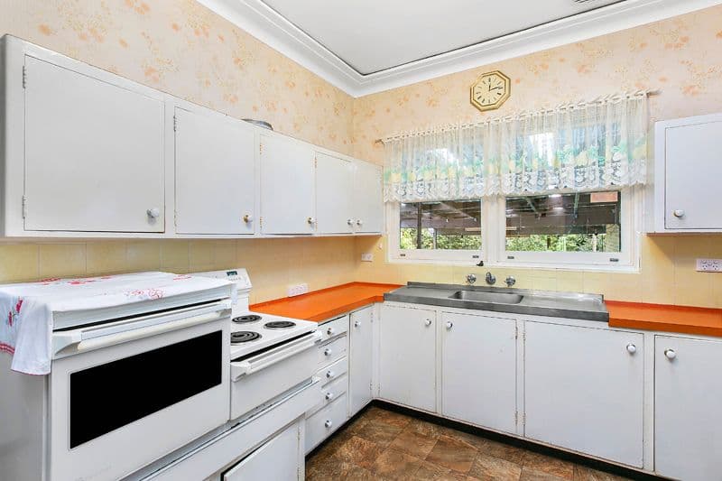 28 Reynolds Street, PYMBLE NSW 2073, Pymble - Thumbnail 3