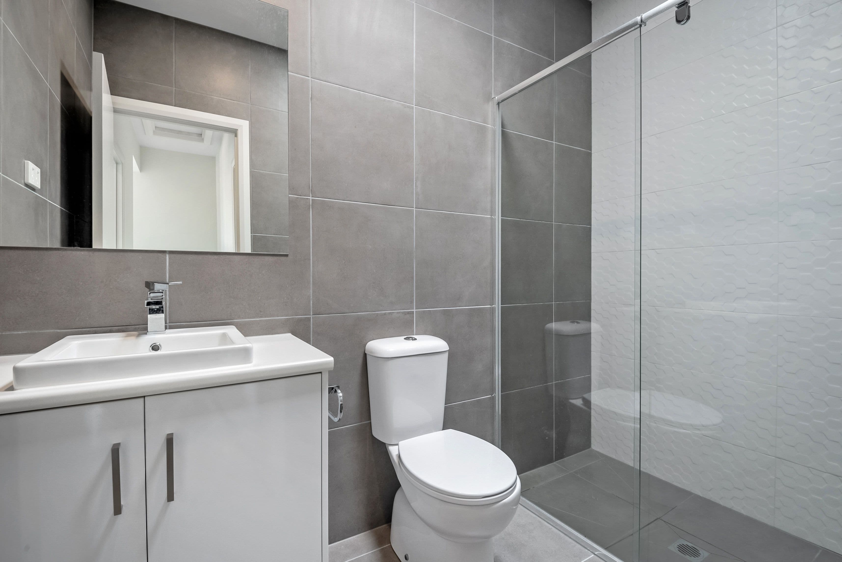 2 Mack Street, Reservoir VIC 3073, Reservoir - Thumbnail 7