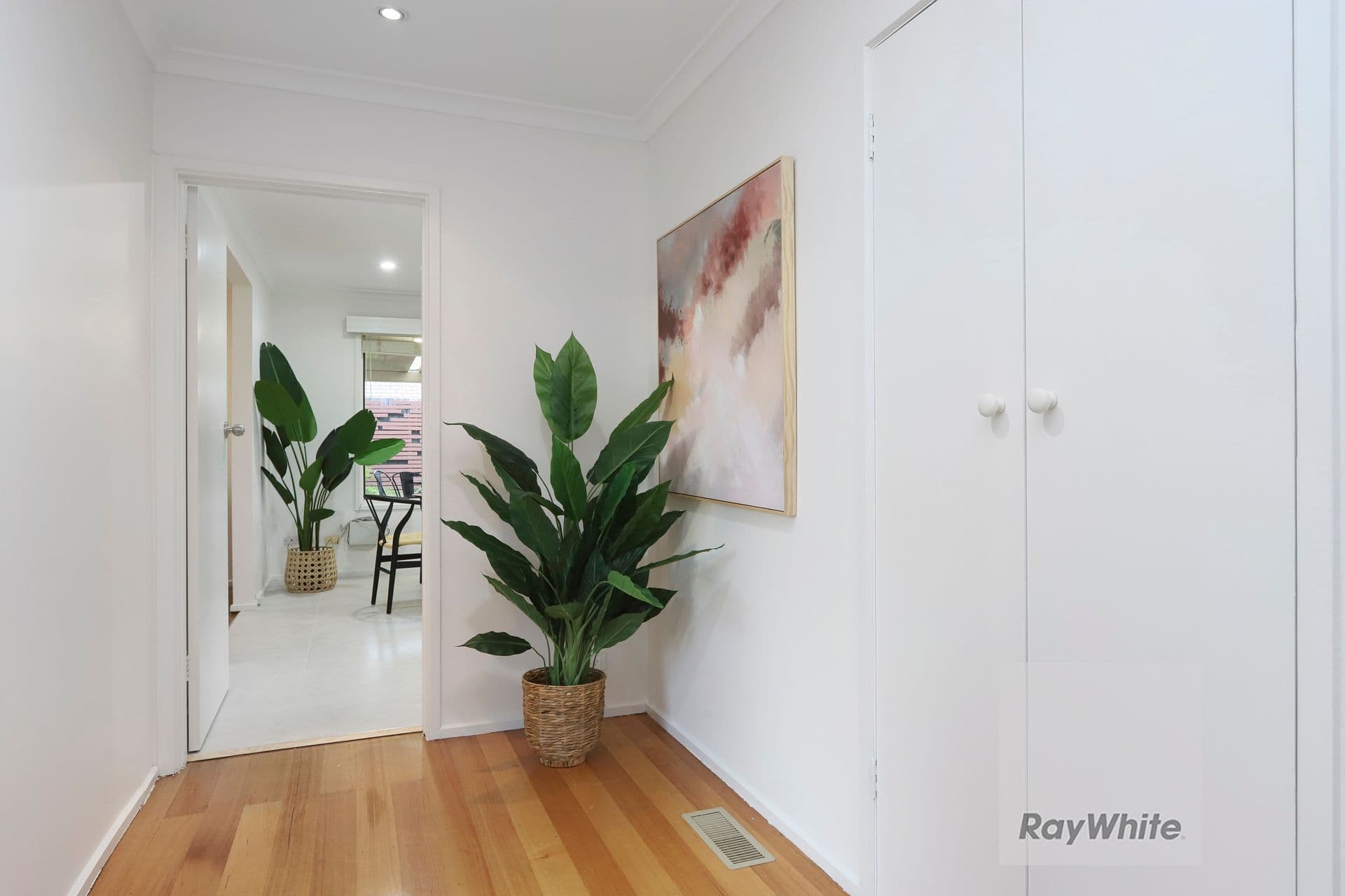 28 Churchill Avenue, Tullamarine VIC 3043, Tullamarine - Thumbnail 3