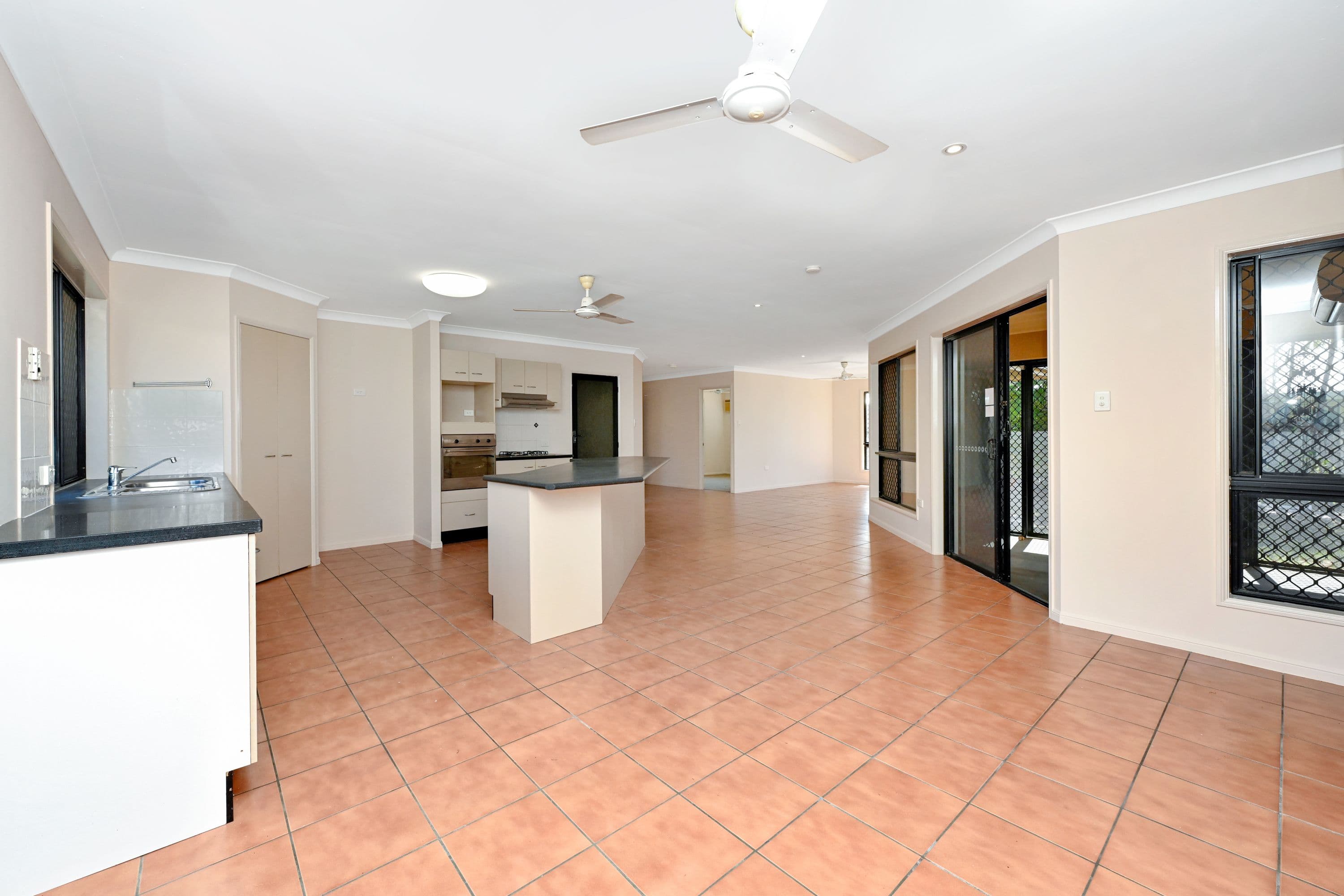 21 Brickondon Crescent, Annandale QLD 4814, Annandale - Thumbnail 4