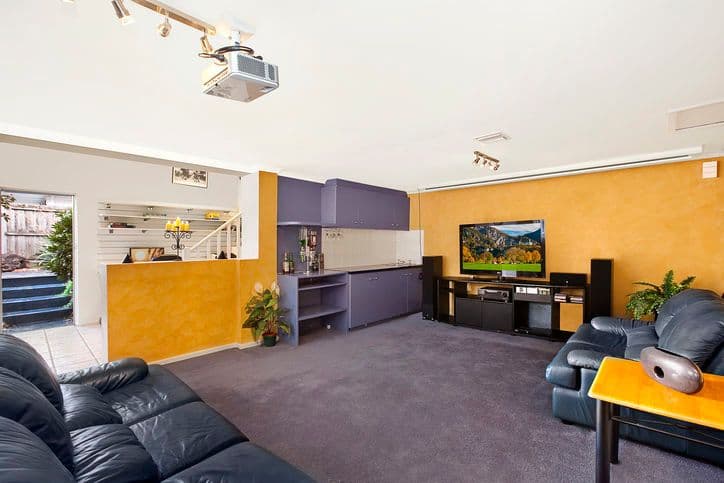 9 Cantala Drive, DONCASTER VIC 3108, Doncaster - Thumbnail 4