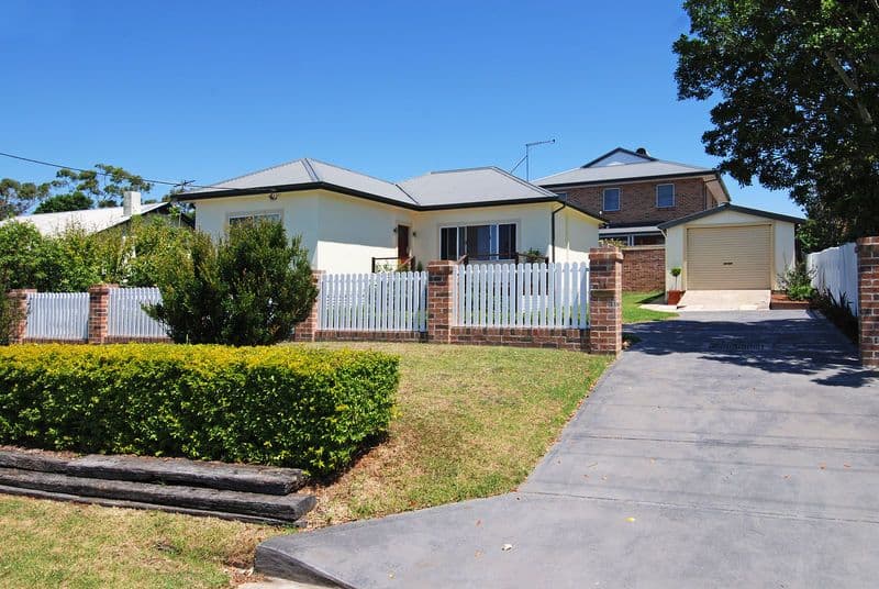 2 Ferngully Crescent, South Morang, South Morang - Thumbnail 2