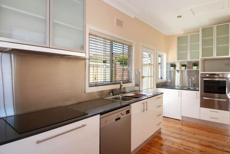2 Ferngully Crescent, South Morang, South Morang - Thumbnail 3