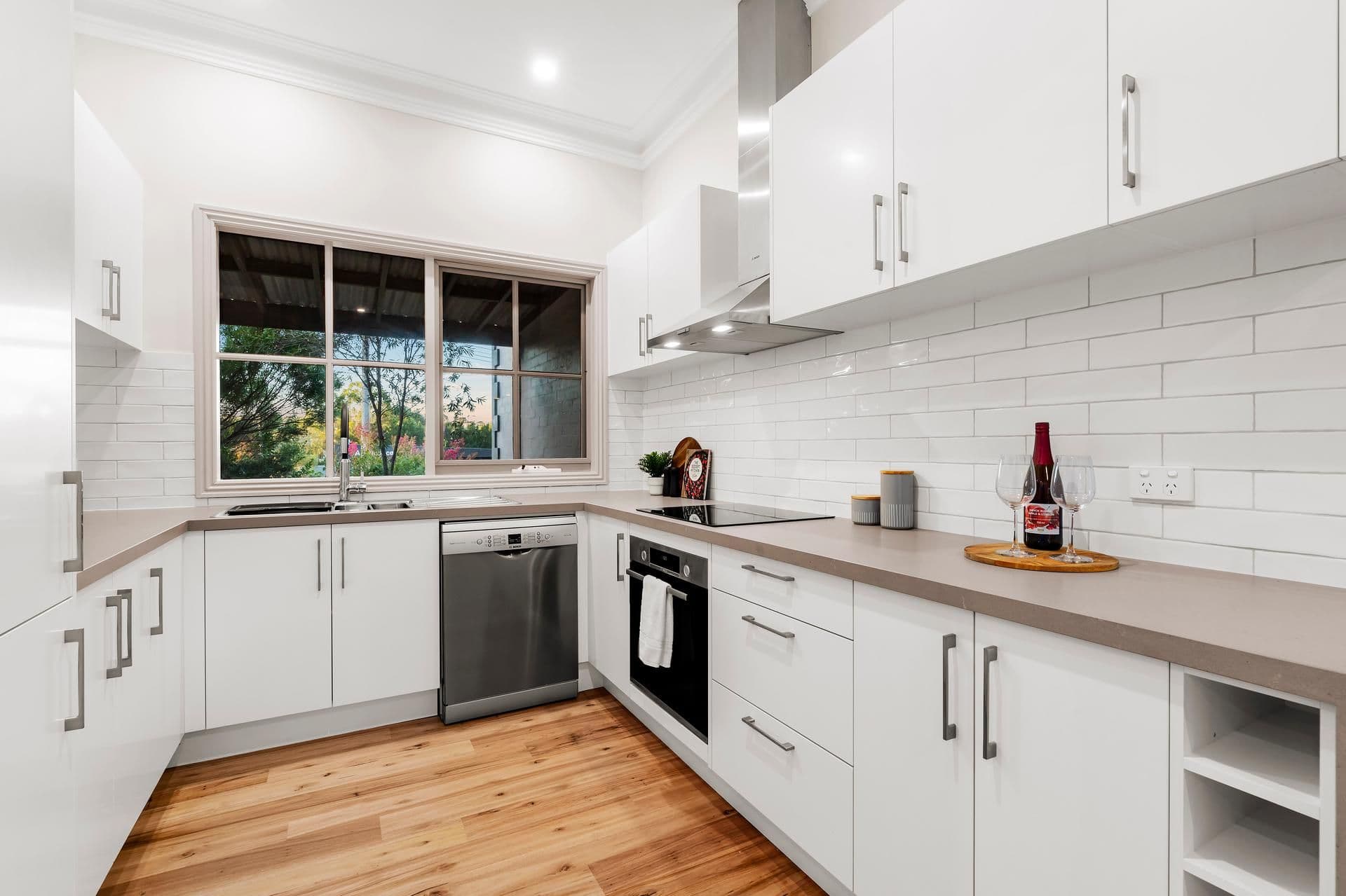 208 Main Hurstbridge Road, Diamond Creek VIC 3089, Diamond Creek - Thumbnail 2