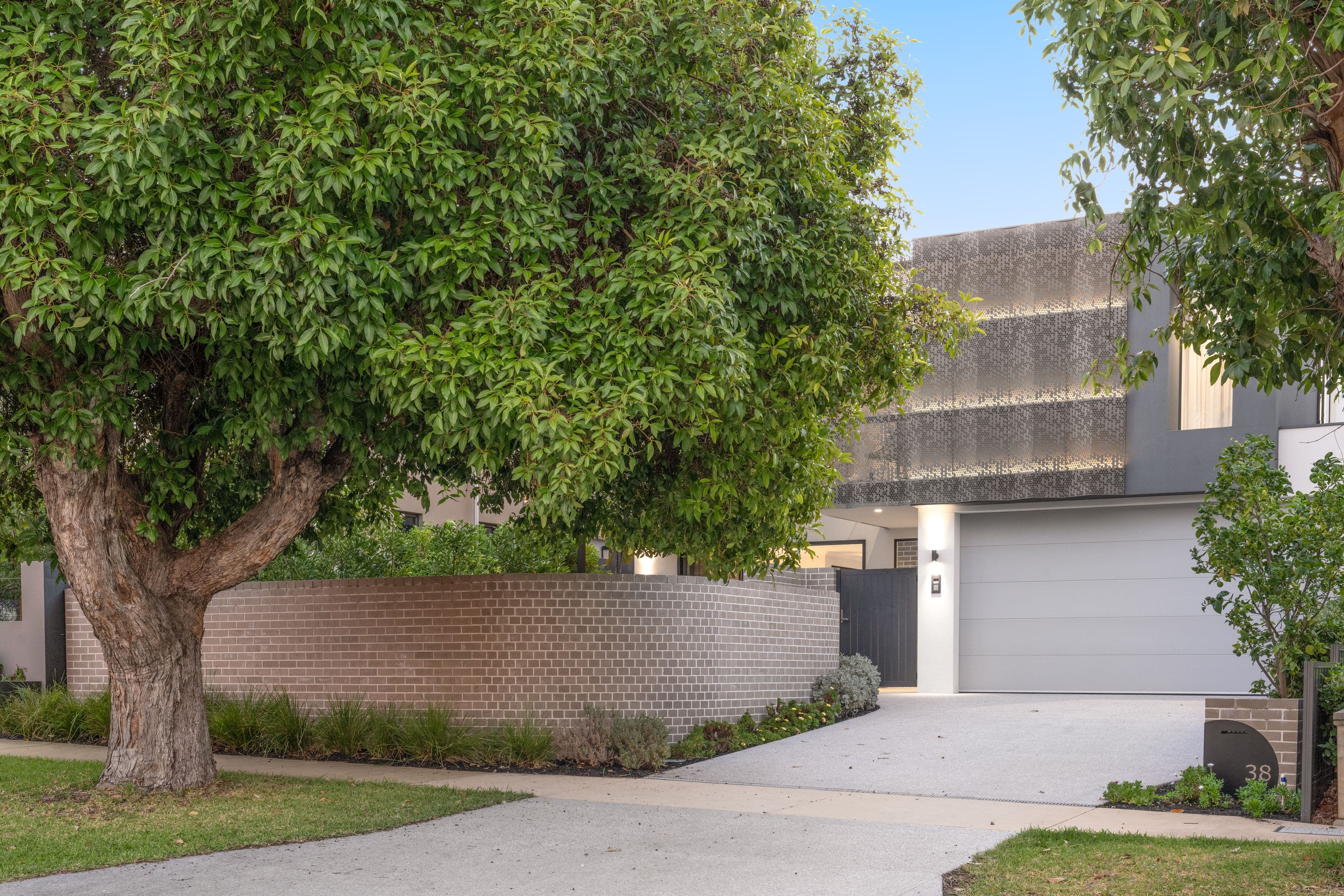 38 Wright Avenue, Swanbourne WA 6010, Swanbourne - Thumbnail 2