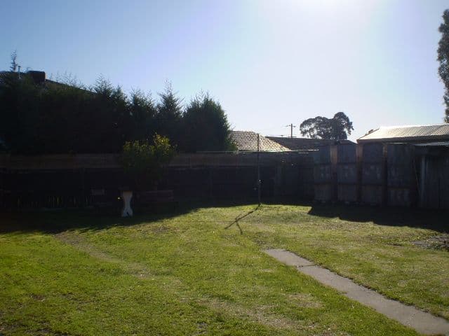 133 Monterey Boulevard, FRANKSTON NORTH VIC 3200, Frankston North - Thumbnail 5