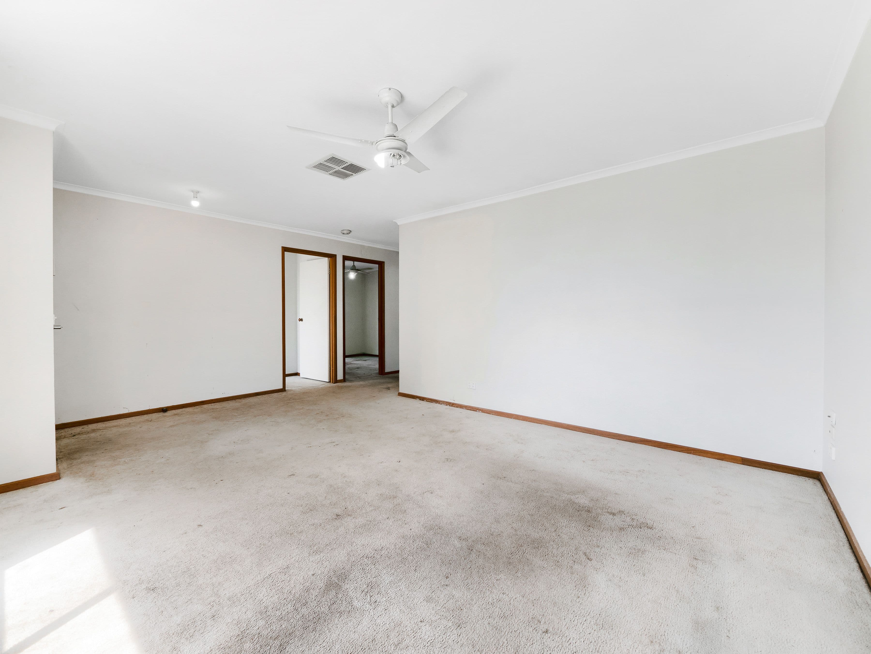 15 Natalie Court, Cranbourne West VIC 3977, Cranbourne West - Thumbnail 5