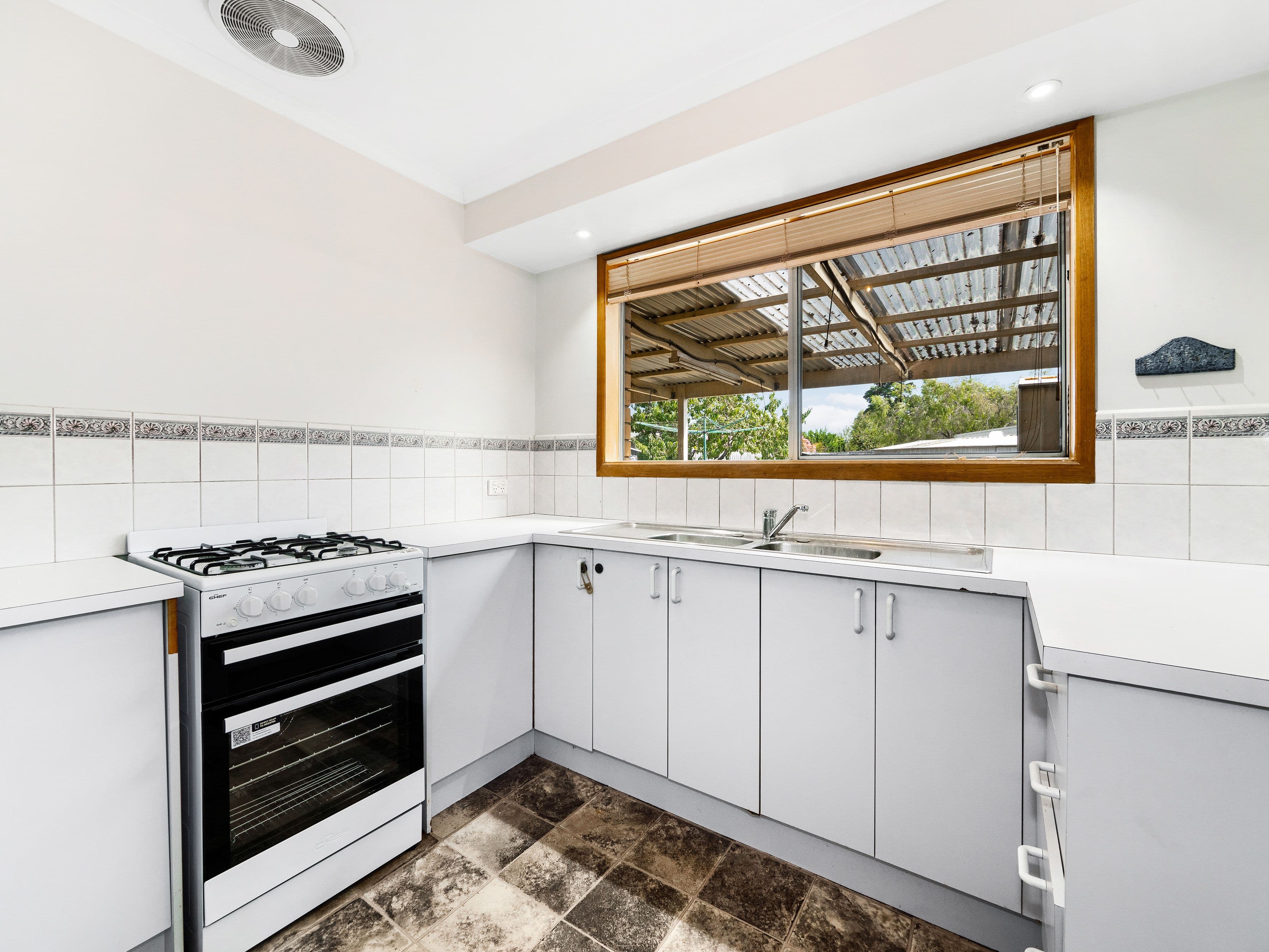 15 Natalie Court, Cranbourne West VIC 3977, Cranbourne West - Thumbnail 7