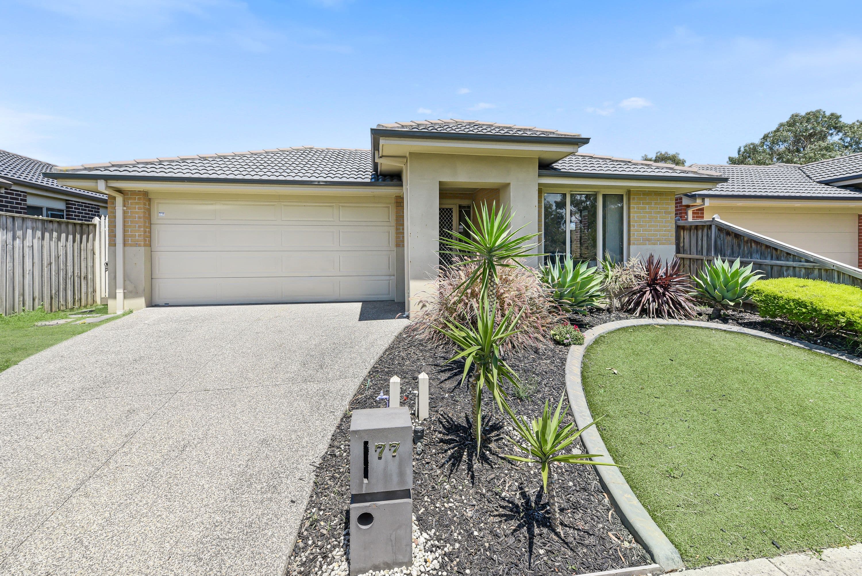 77 Donohue Street, Cranbourne East VIC 3977, Cranbourne East - Thumbnail 2