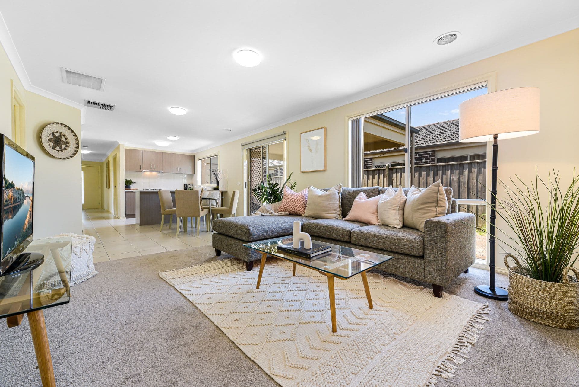 77 Donohue Street, Cranbourne East VIC 3977, Cranbourne East - Thumbnail 3