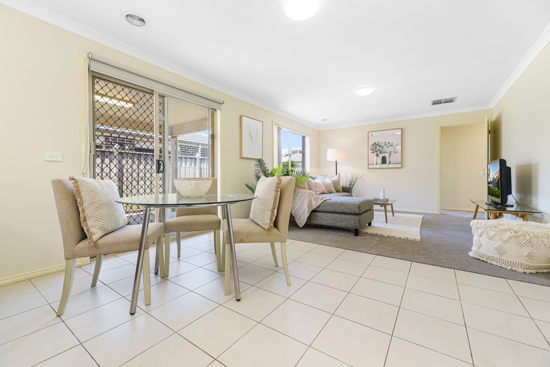 77 Donohue Street, Cranbourne East VIC 3977, Cranbourne East - Thumbnail 4