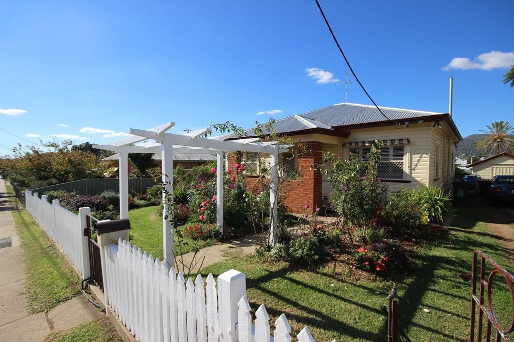 44 Phillip Street, Tamworth NSW 2340, West Tamworth - Thumbnail 2