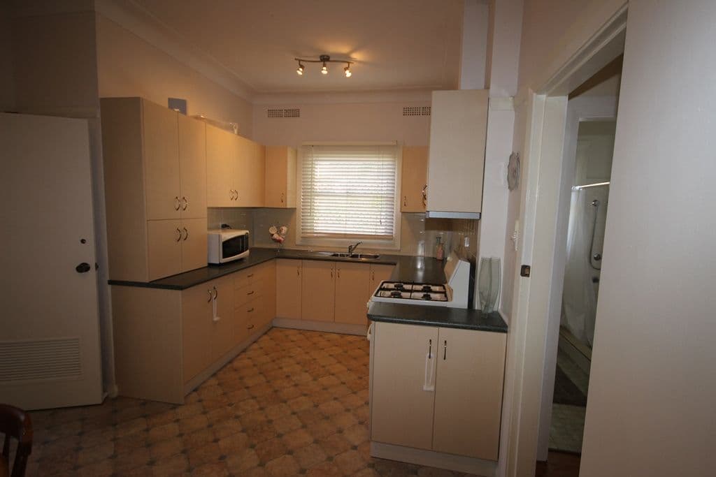 44 Phillip Street, Tamworth NSW 2340, West Tamworth - Thumbnail 4