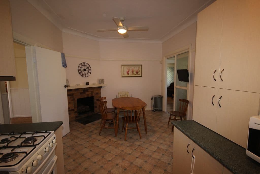 44 Phillip Street, Tamworth NSW 2340, West Tamworth - Thumbnail 5