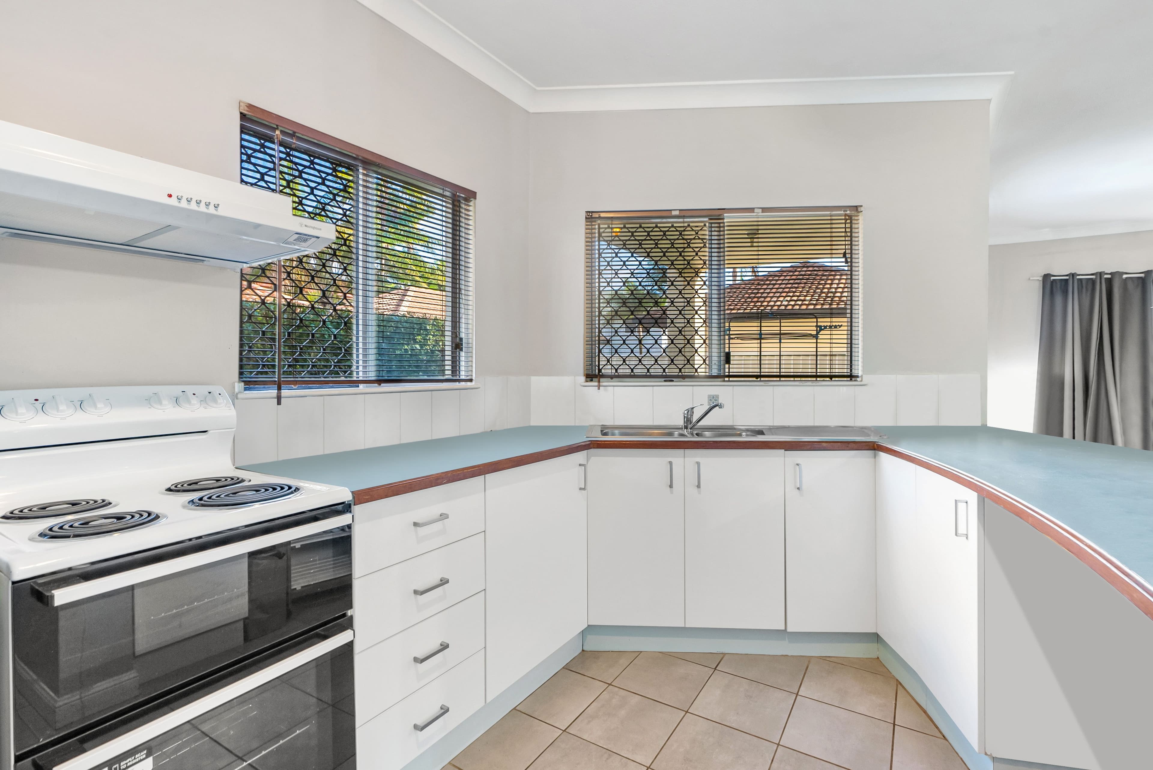 12 Grantala Street, Manoora QLD 4870, Manoora - Thumbnail 2