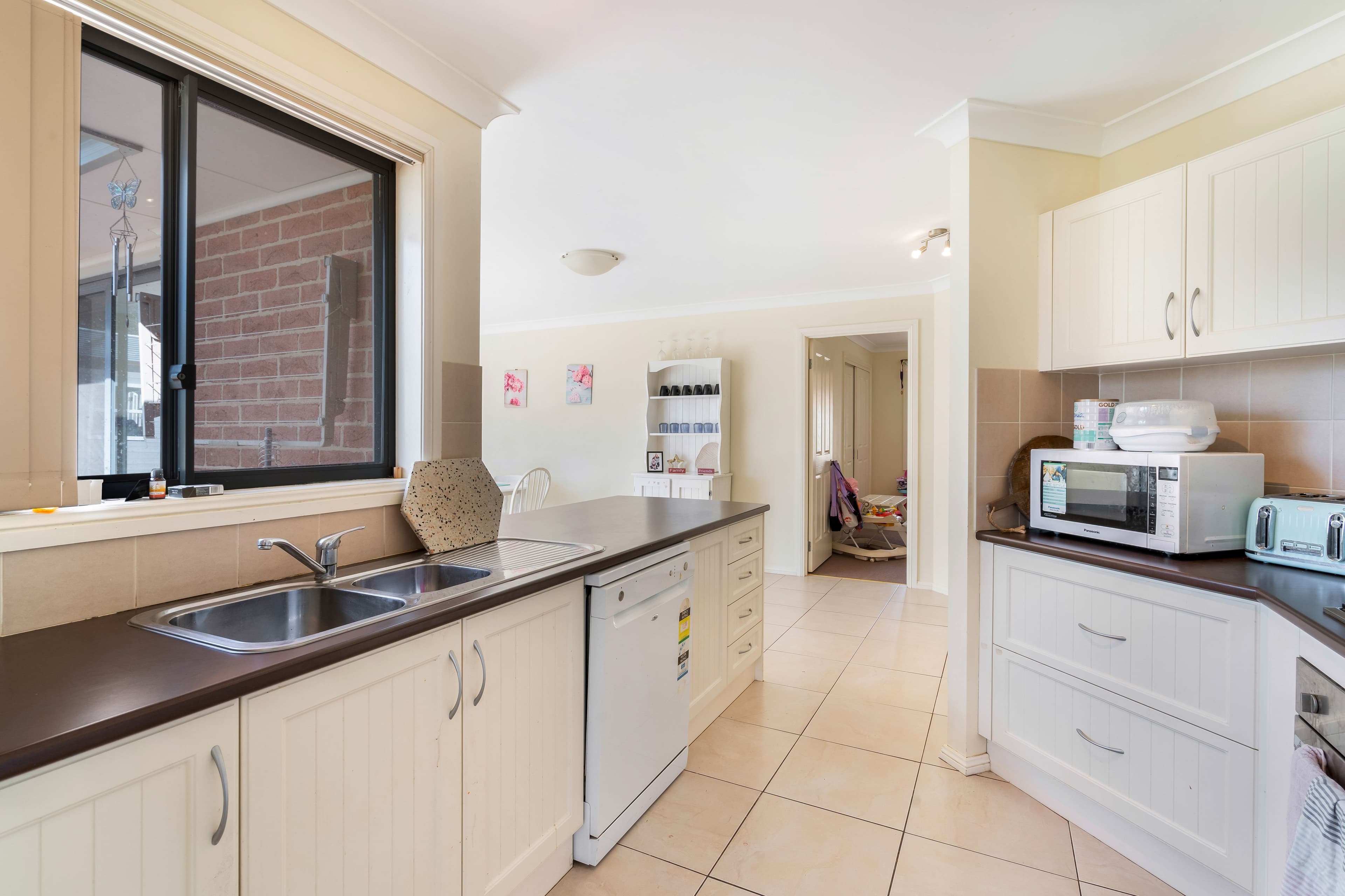 45 John Potts Drive, Junee - Thumbnail 3