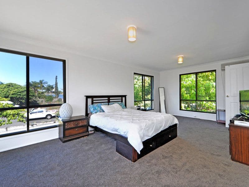 101 Cypress Drive, BROADBEACH WATERS QLD 4218, Broadbeach Waters - Thumbnail 7