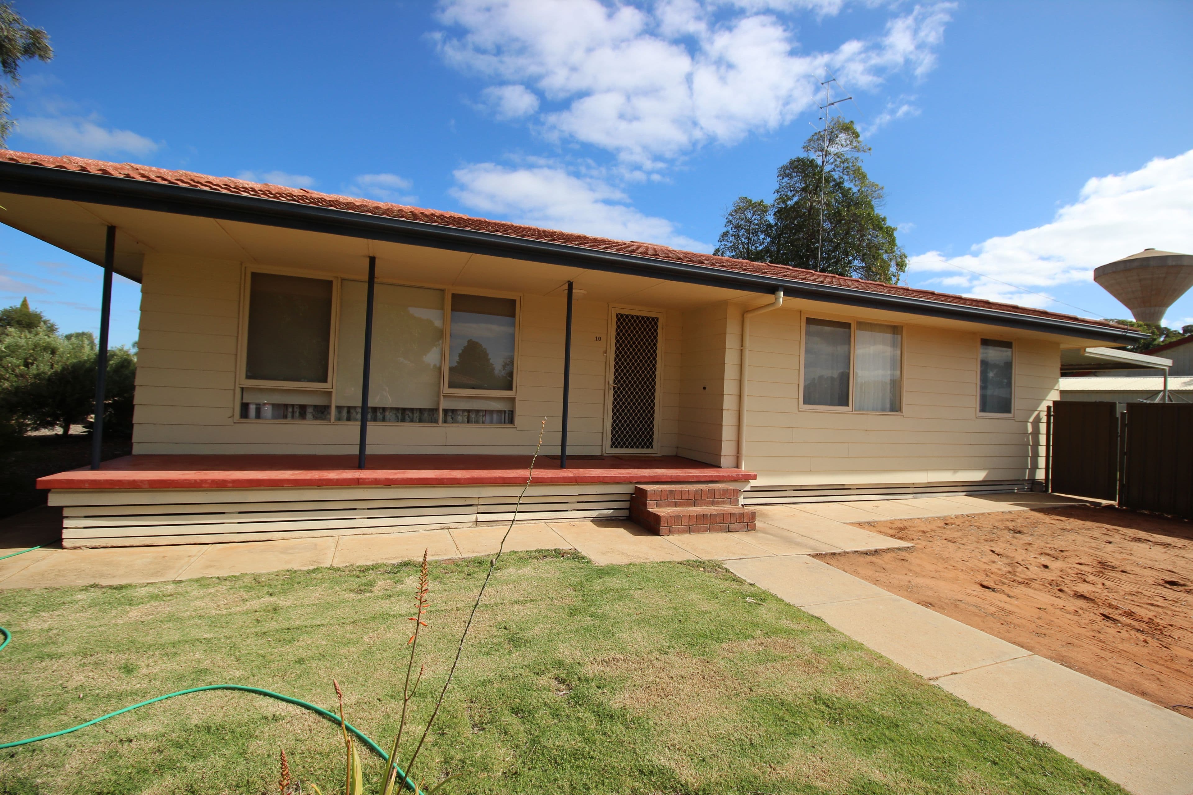 10 Don Elliott Drive, Waikerie SA 5330, Waikerie - Image 1