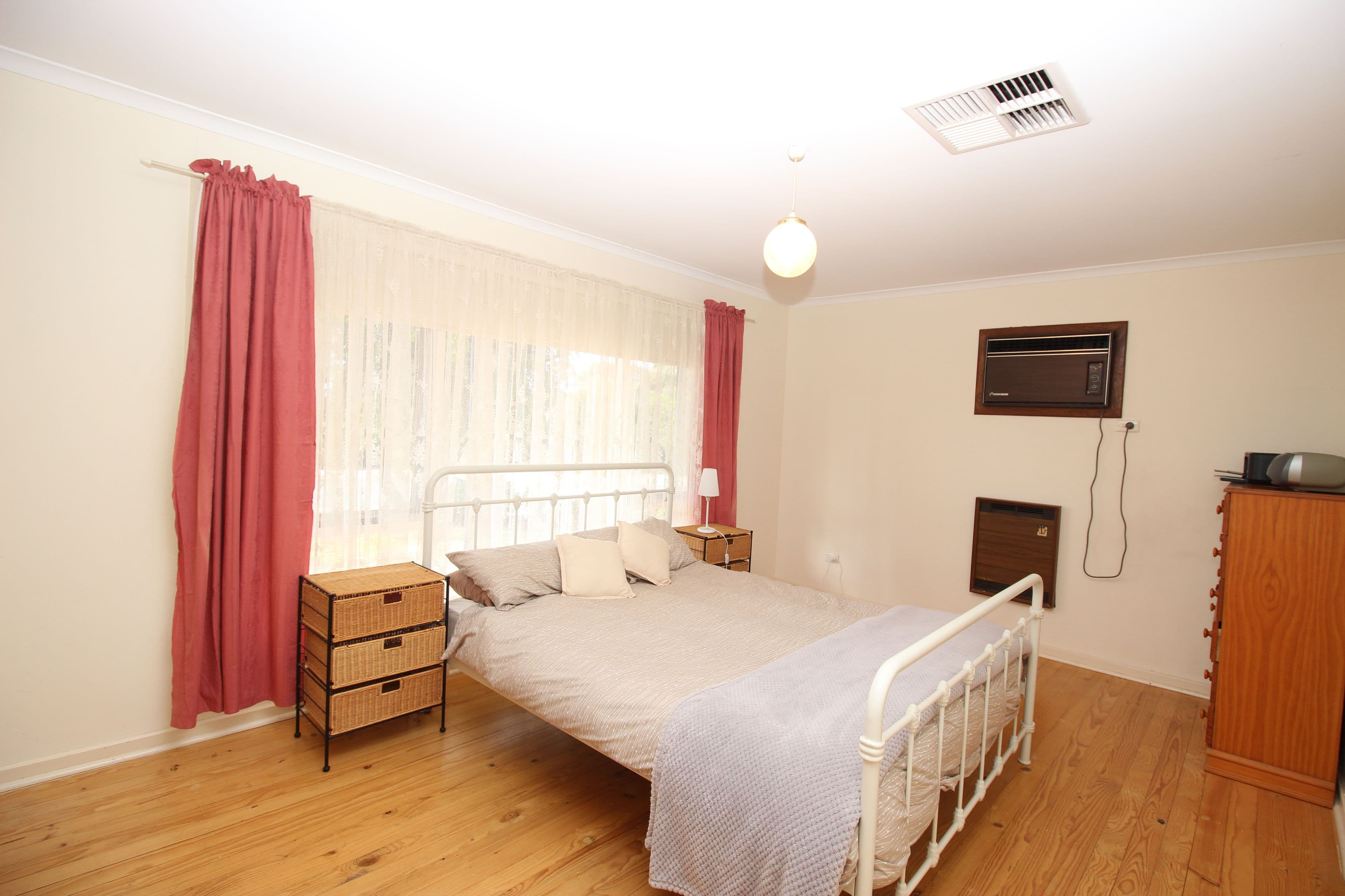 10 Don Elliott Drive, Waikerie SA 5330, Waikerie - Thumbnail 2