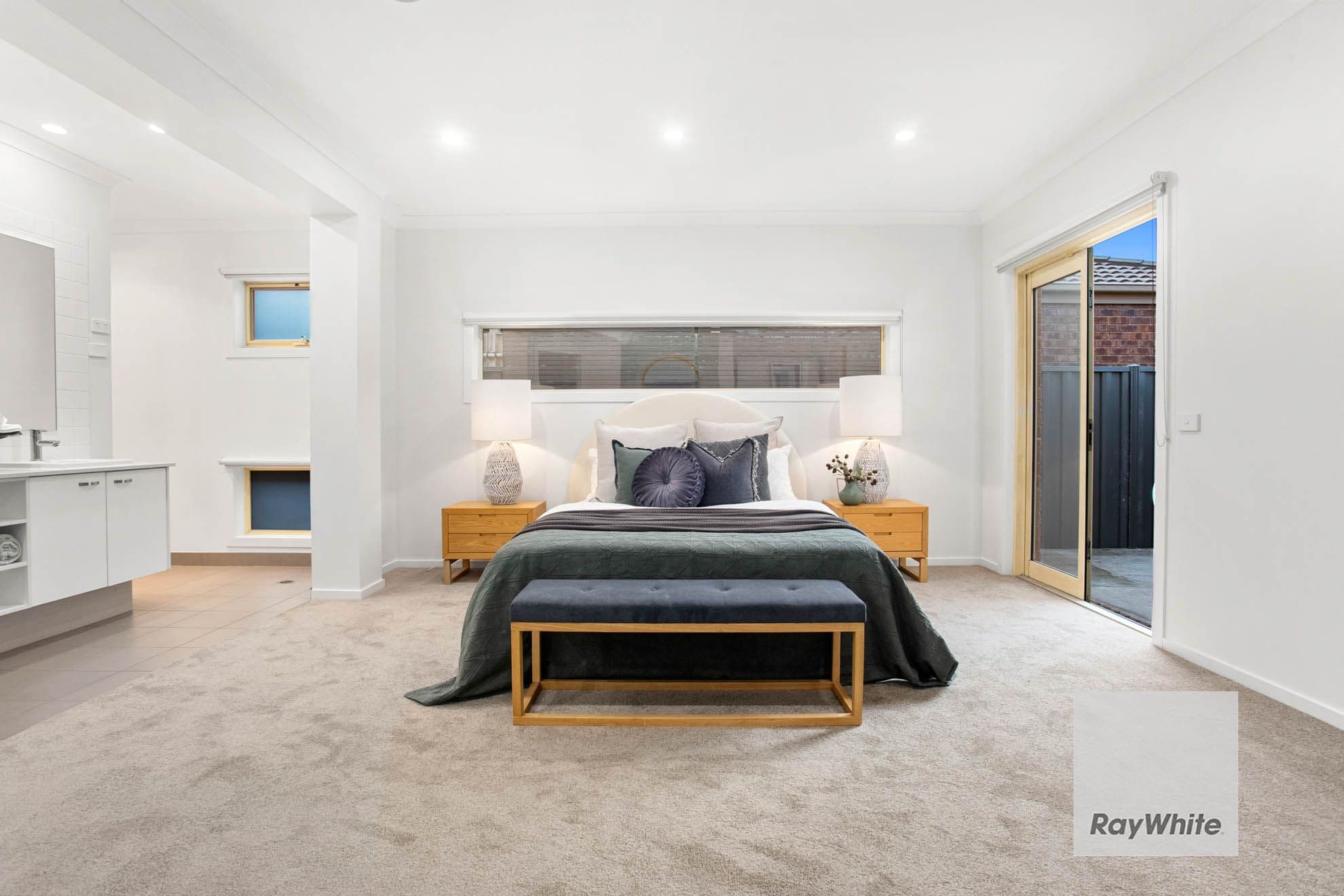 63 Hillcrest Drive, Hillside VIC 3037, Hillside - Thumbnail 2