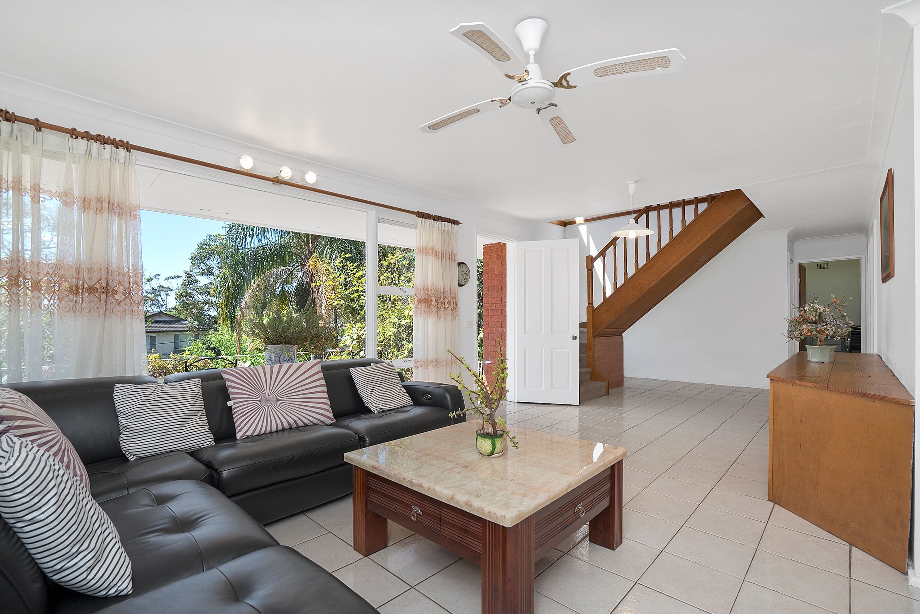 1 Lee Road, Beacon Hill - Thumbnail 4