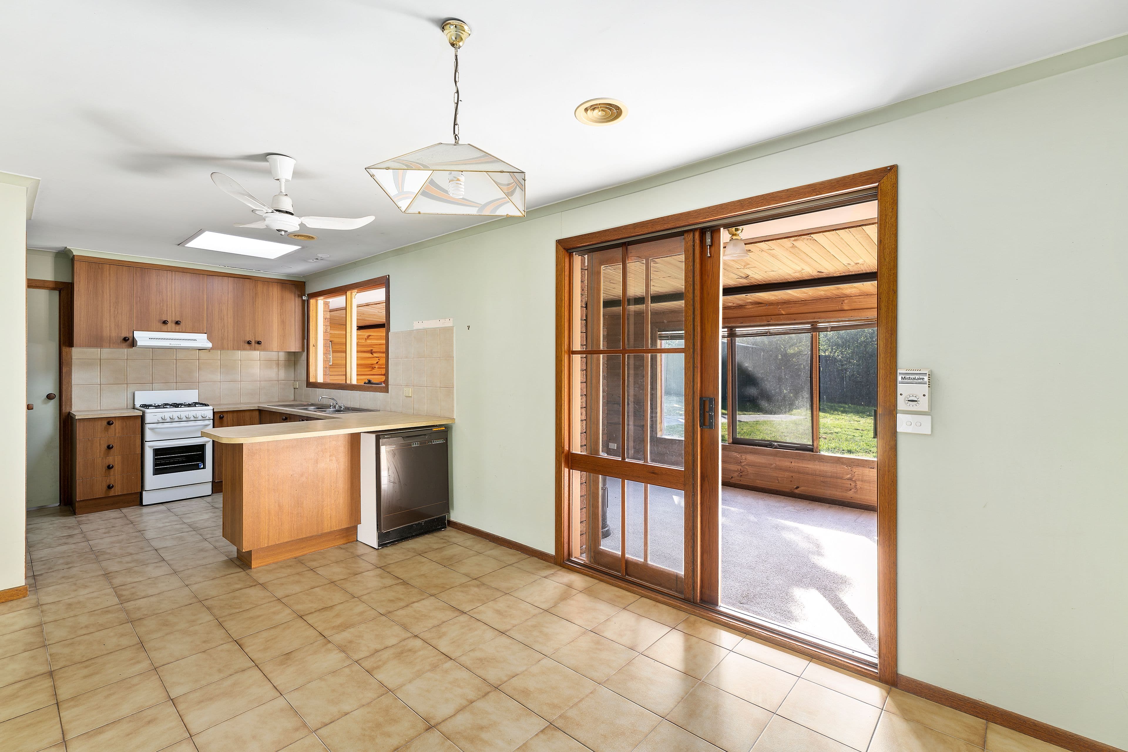 368 Elizabeth Drive, Sunbury VIC 3429, Sunbury - Thumbnail 3