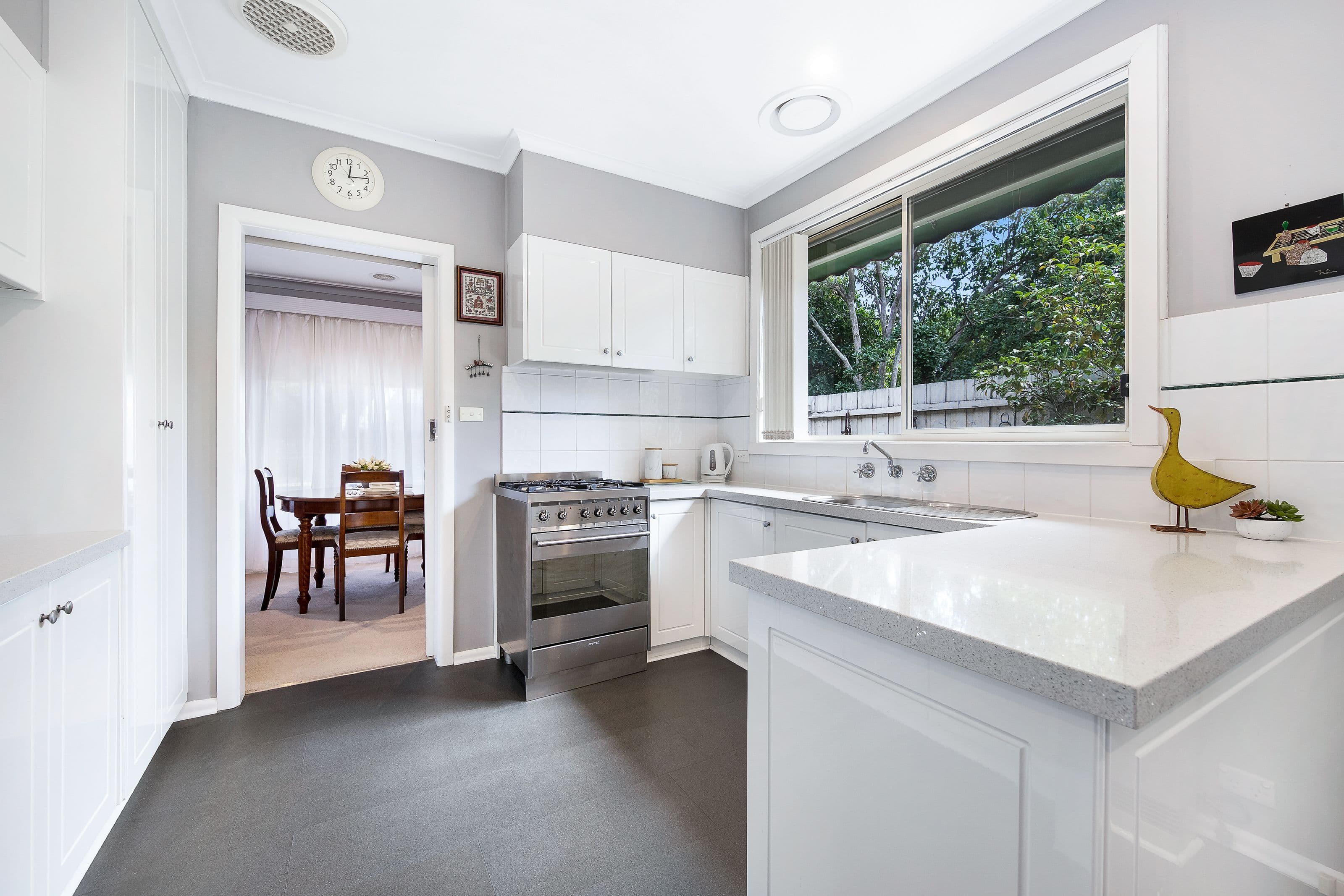 34 Strada Crescent, Wheelers Hill VIC 3150, Wheelers Hill - Thumbnail 2