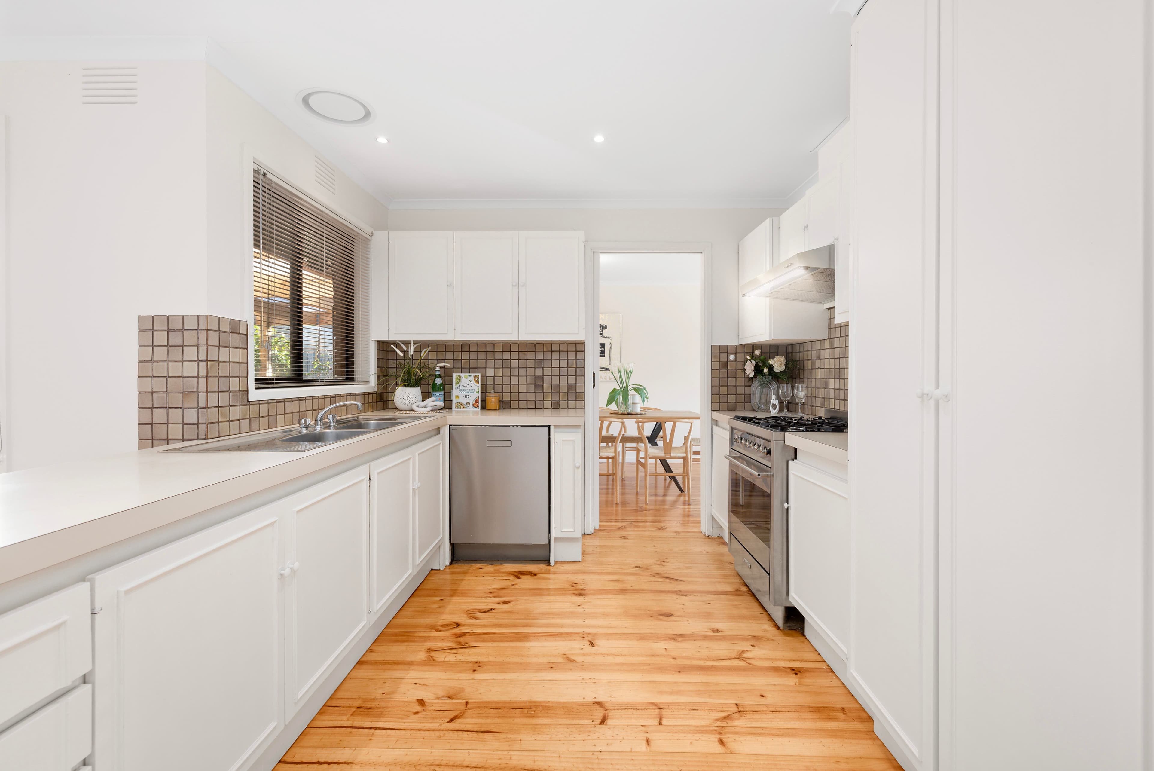 72 Kumala Road, Bayswater VIC 3153, Bayswater - Thumbnail 5