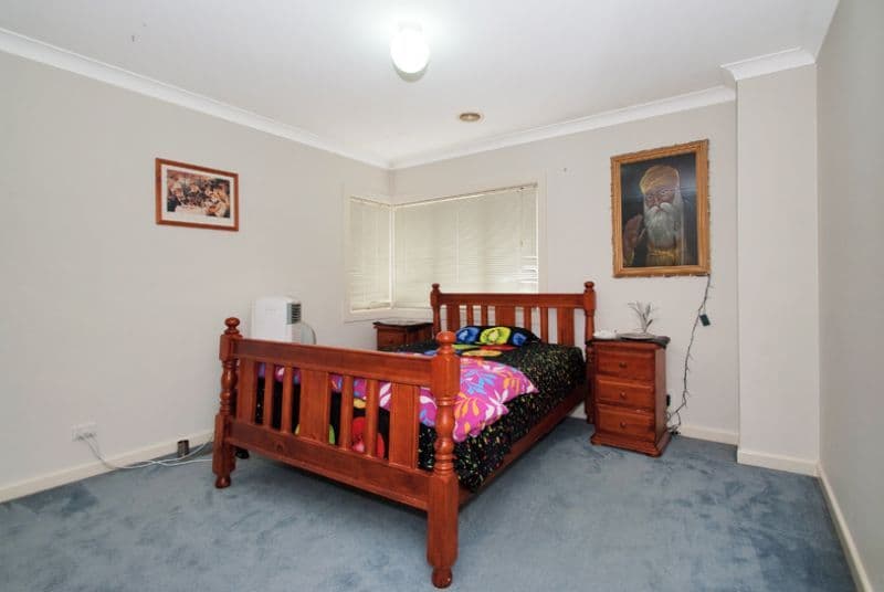 15 Donvale Avenue, ROXBURGH PARK VIC 3064, Roxburgh Park - Thumbnail 6