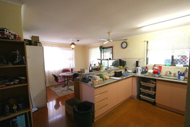 7 McCullough Street, KEPNOCK QLD 4670, Kepnock - Thumbnail 2