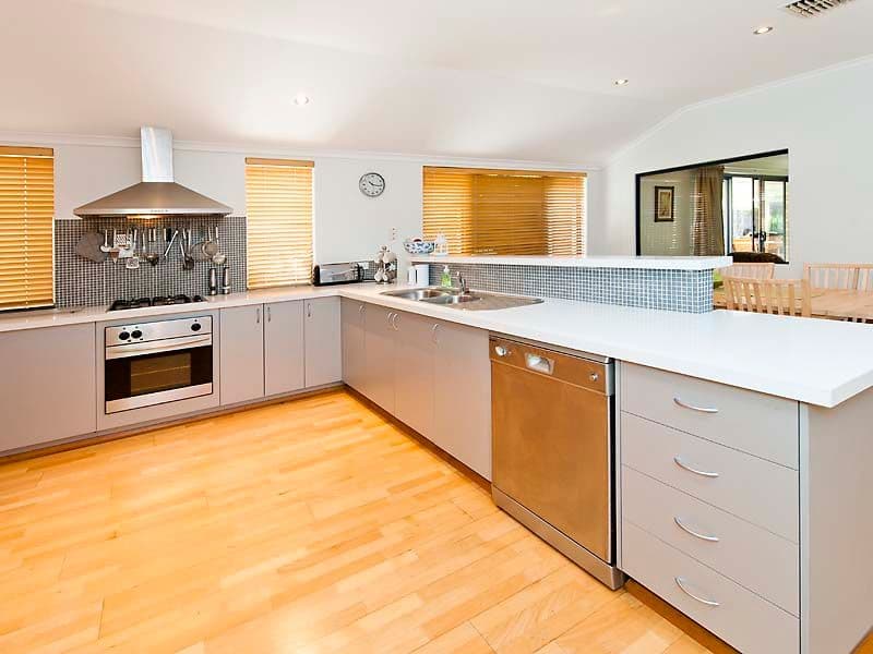 47 Waterview Parade, SOUTHERN RIVER WA 6110, Southern River - Thumbnail 3
