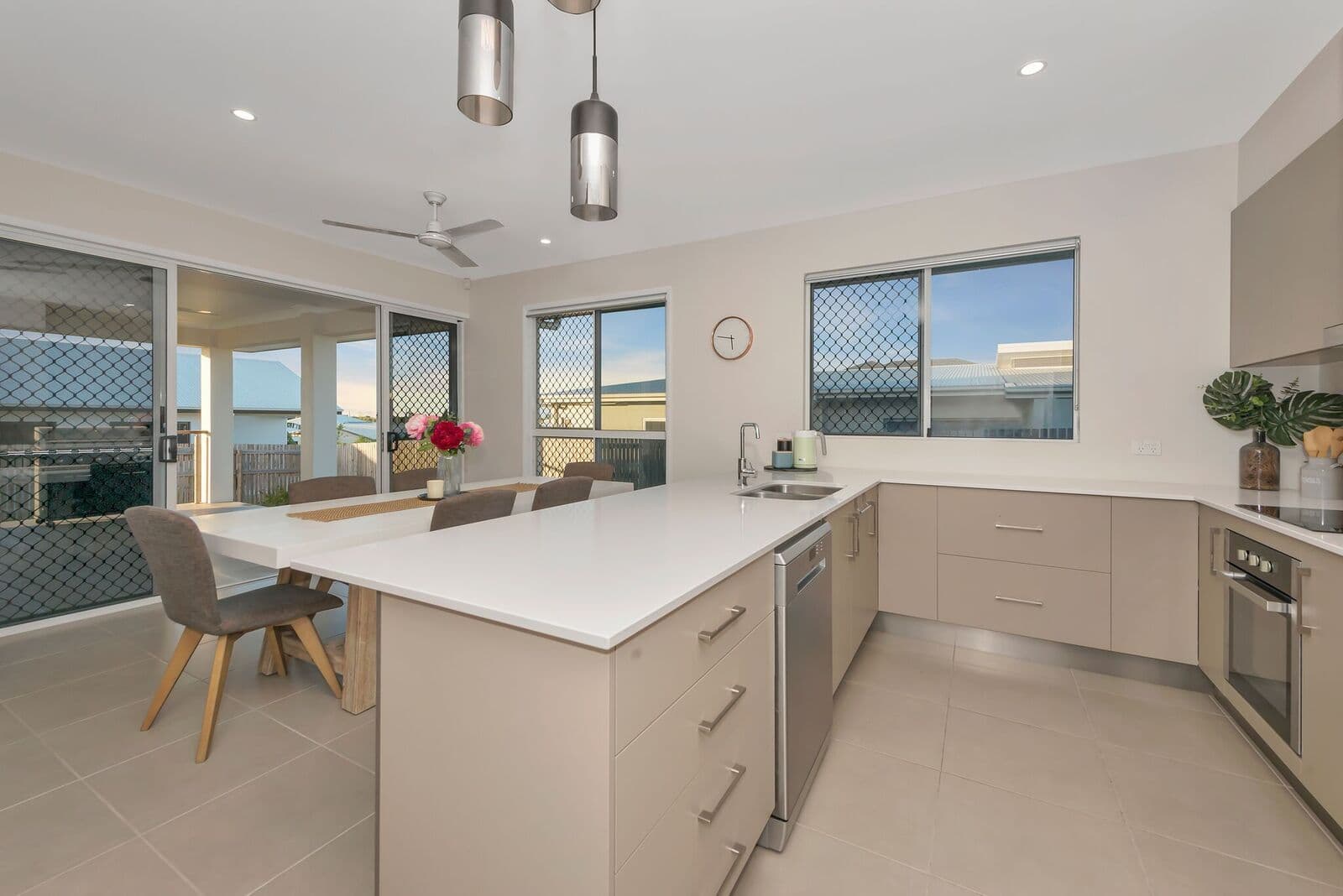 22 The Rocks Boulevard, Cosgrove QLD 4818, Cosgrove - Thumbnail 4