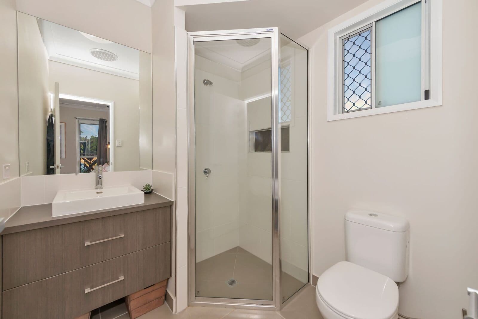 22 The Rocks Boulevard, Cosgrove QLD 4818, Cosgrove - Thumbnail 7